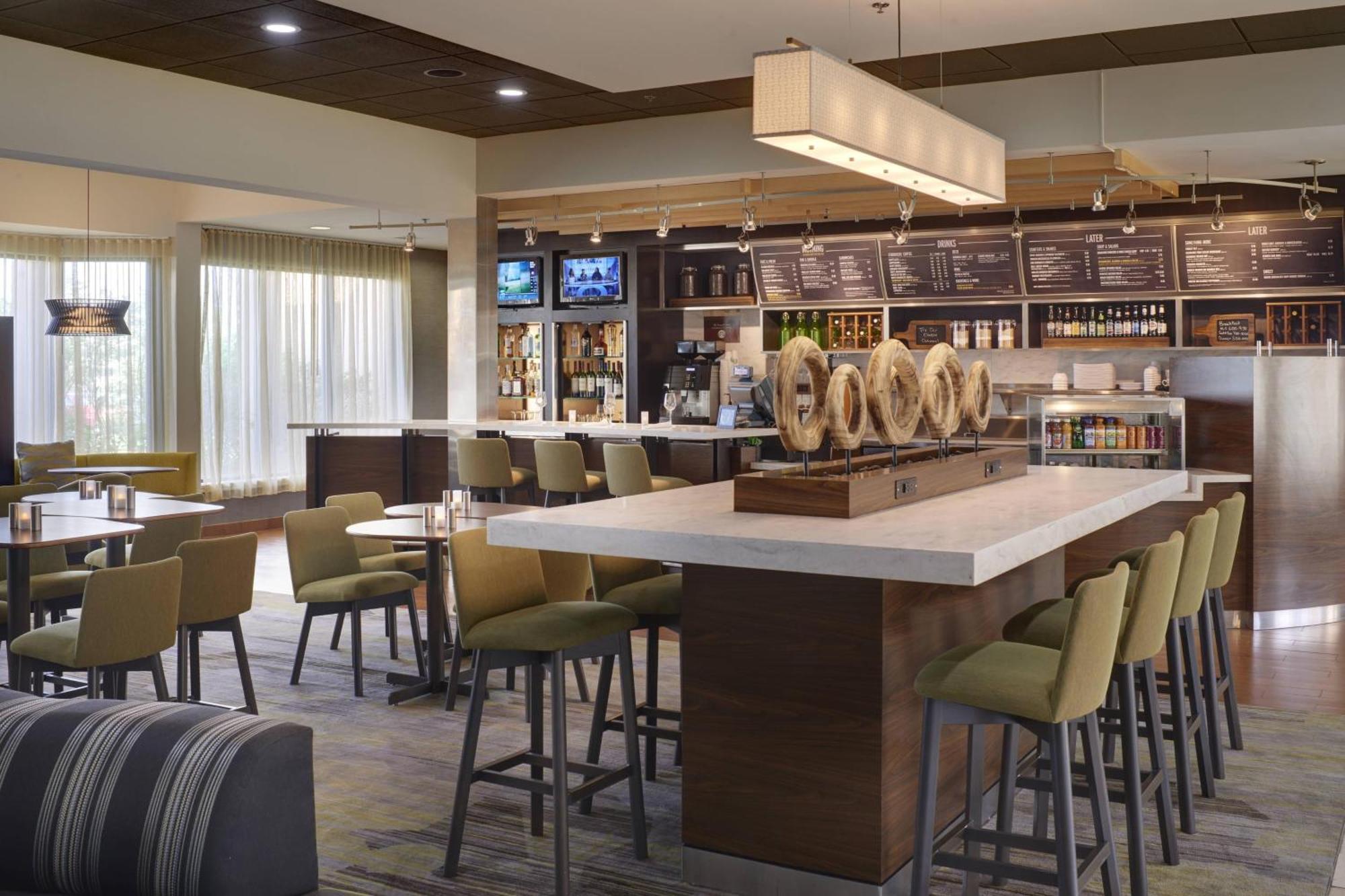 Hotel Courtyard By Marriott Indianapolis Airport Exterior foto